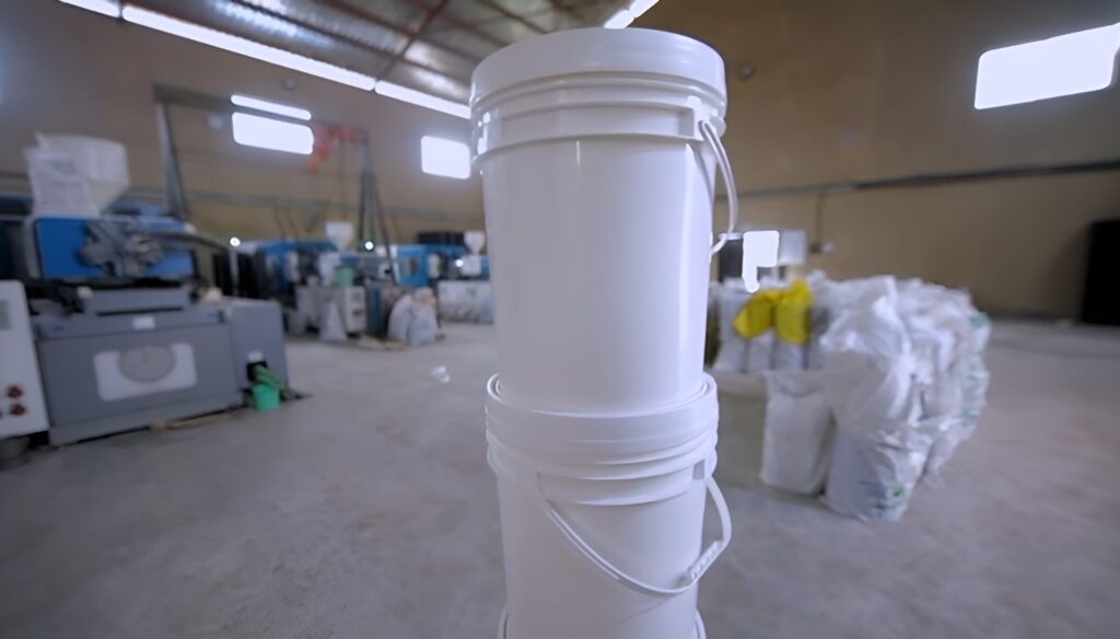 Why Nigerian Manufacturers Are Choosing Locally Made Plastic Containers